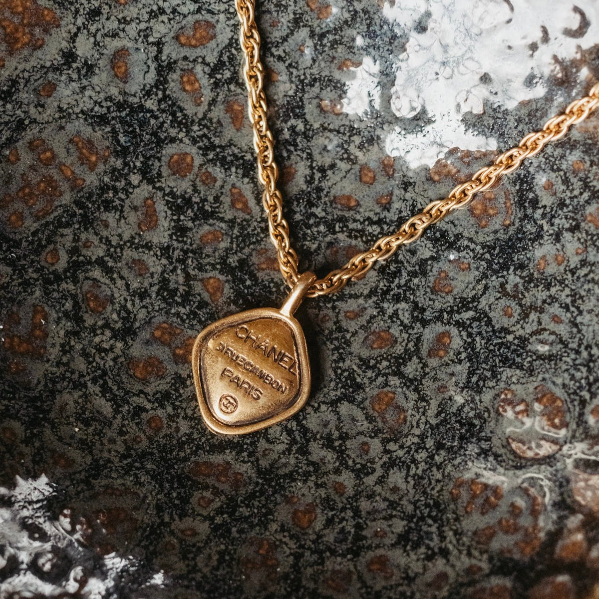 Authentic Chanel chain, 24k gold-plated, vintage