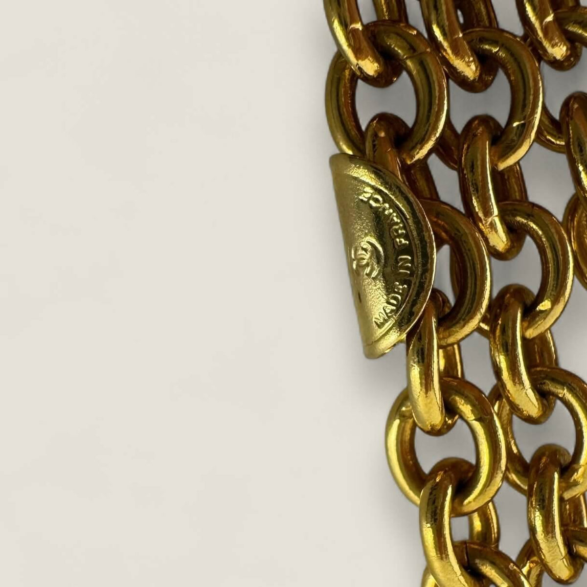 Chain details 24k gold-plated vintage chain Chanel