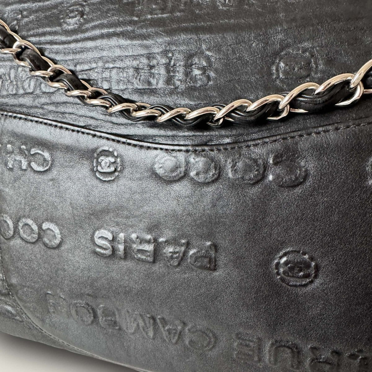 Chanel 31 Rue Cambon Paris print in leer pre-owned designer tas