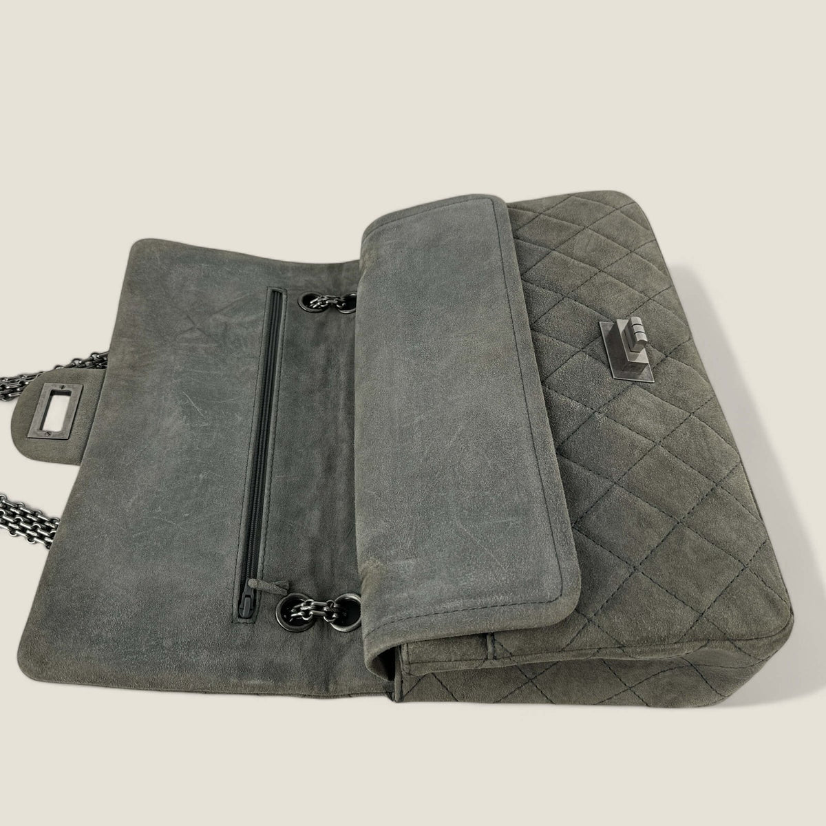 Chanel shoulder bag 2.55 reissue 227 grey