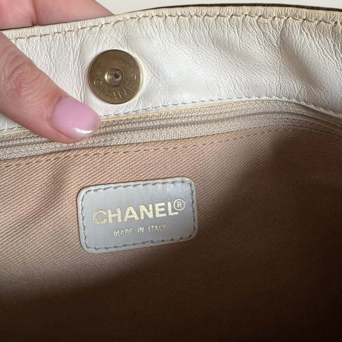 Chanel bag authentic pre-owned