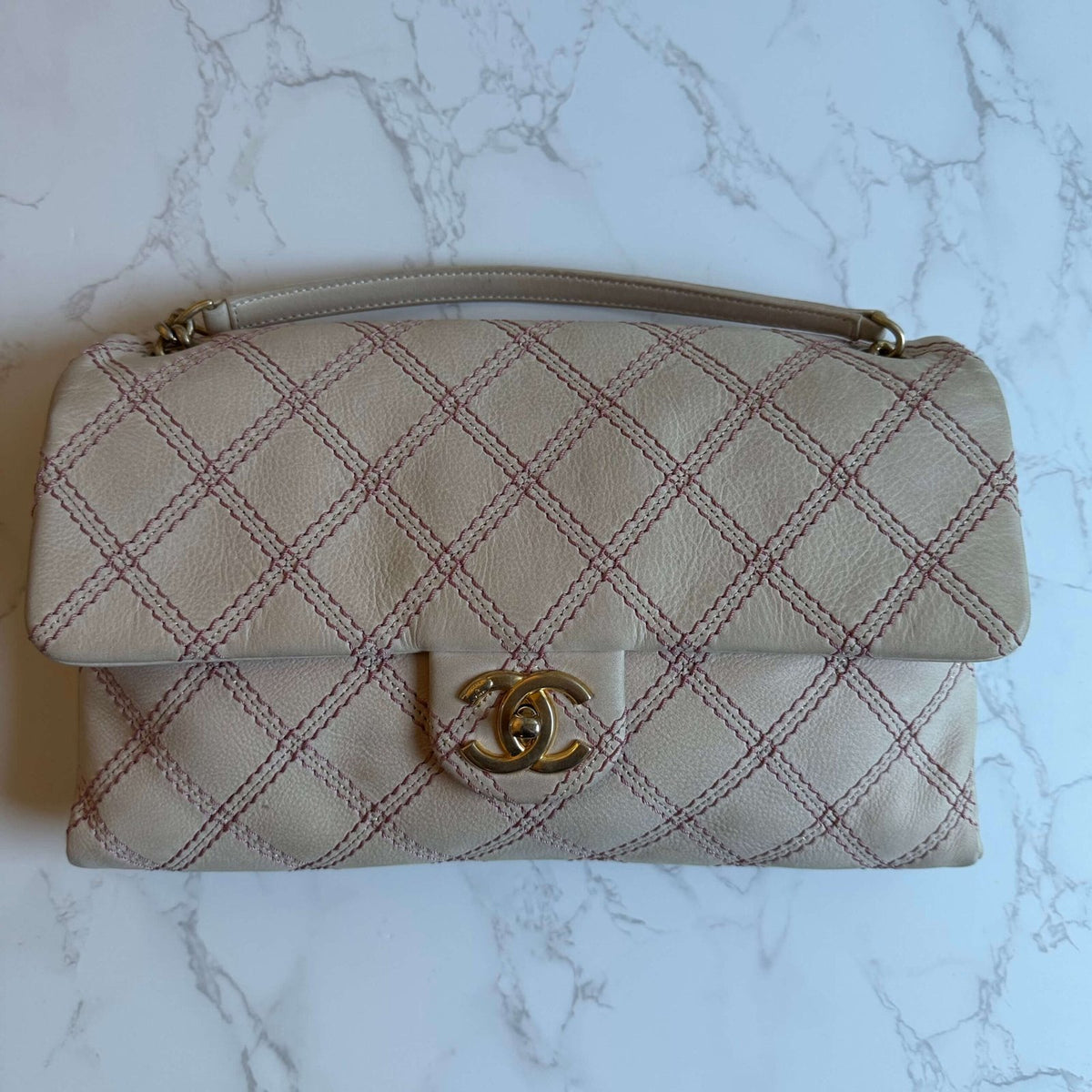 Chanel vintage jumbo flap bag beige gold hardware