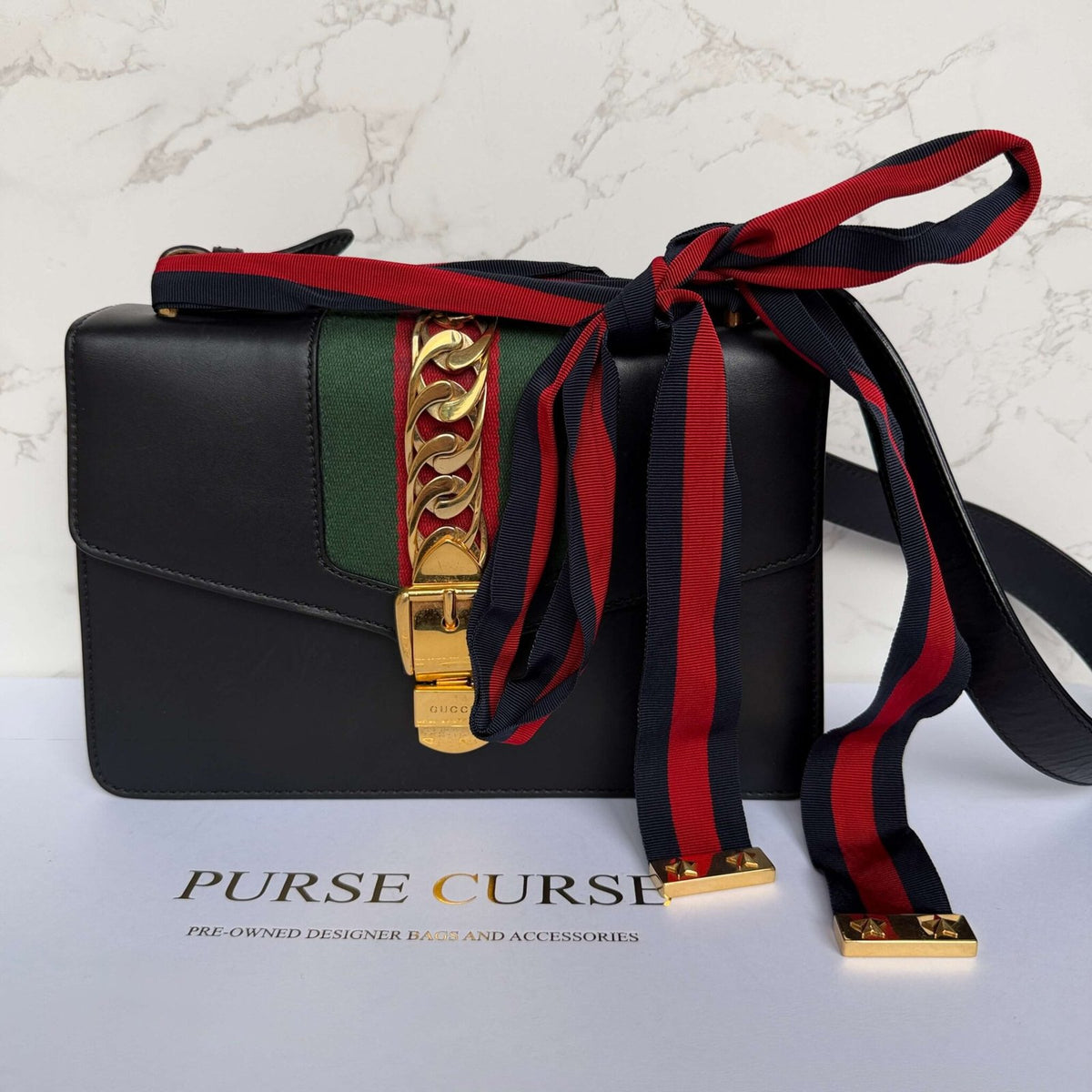 Gucci Small Sylvie zwart leer – pre-owned