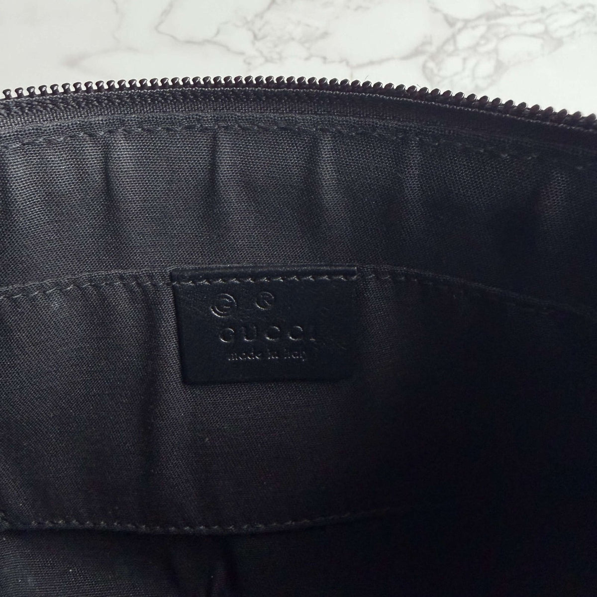 Gucci mini shoulder bag interior