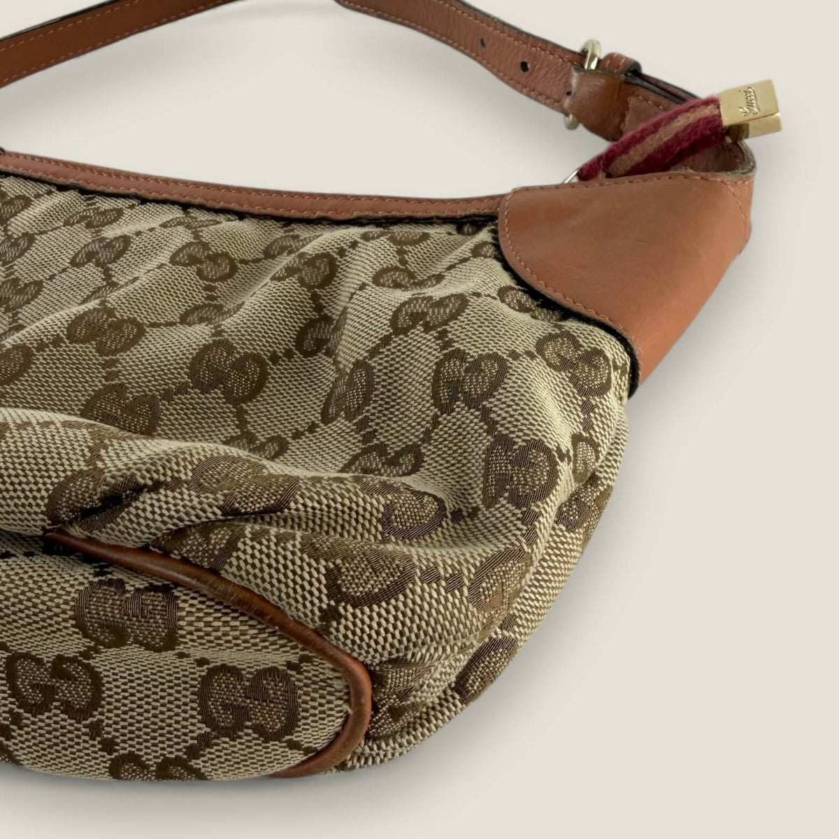 Gucci princy pochette canvas pattern detail