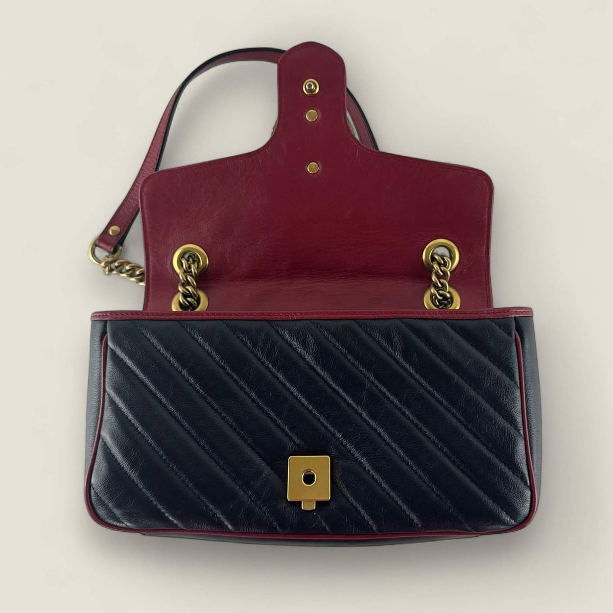 Gucci bag buy pre-owned