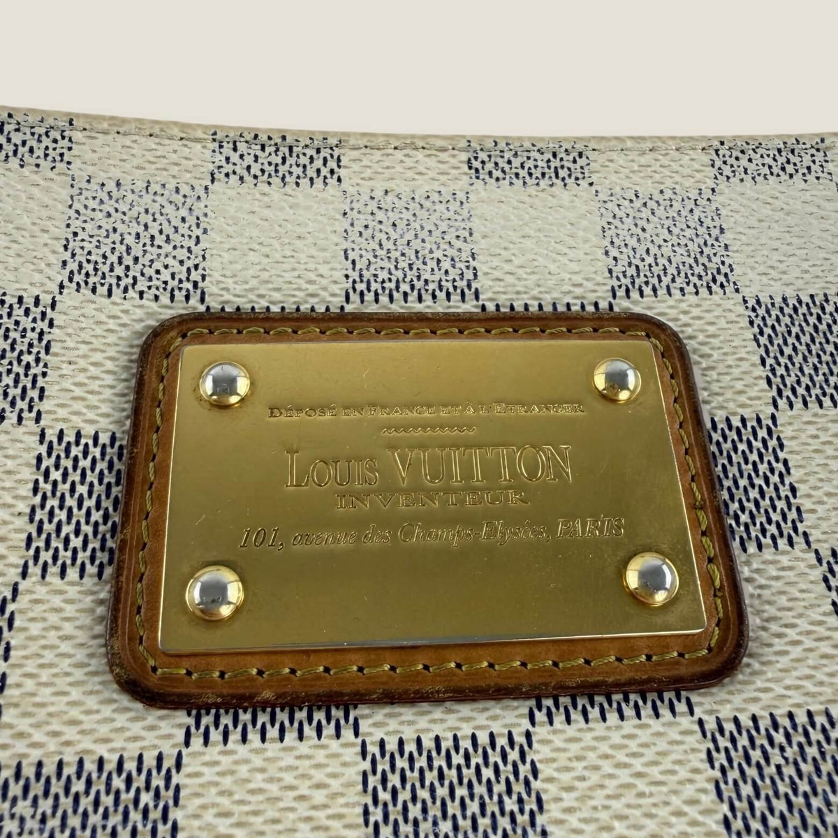 Louis Vuitton eva goud hardware detail