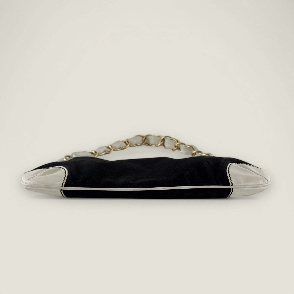 Bottom Chanel shoulder bag designer