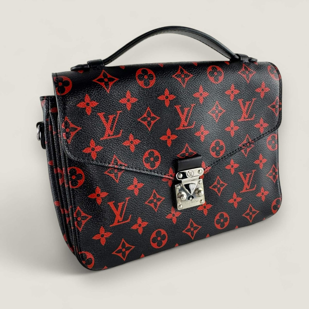 Purse Curse pre-owned designer bags webshop