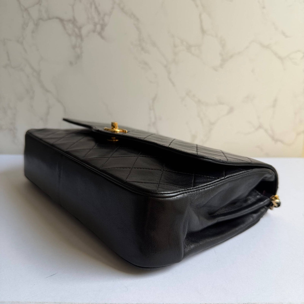 Tweedehands Chanel schoudertas 80s
