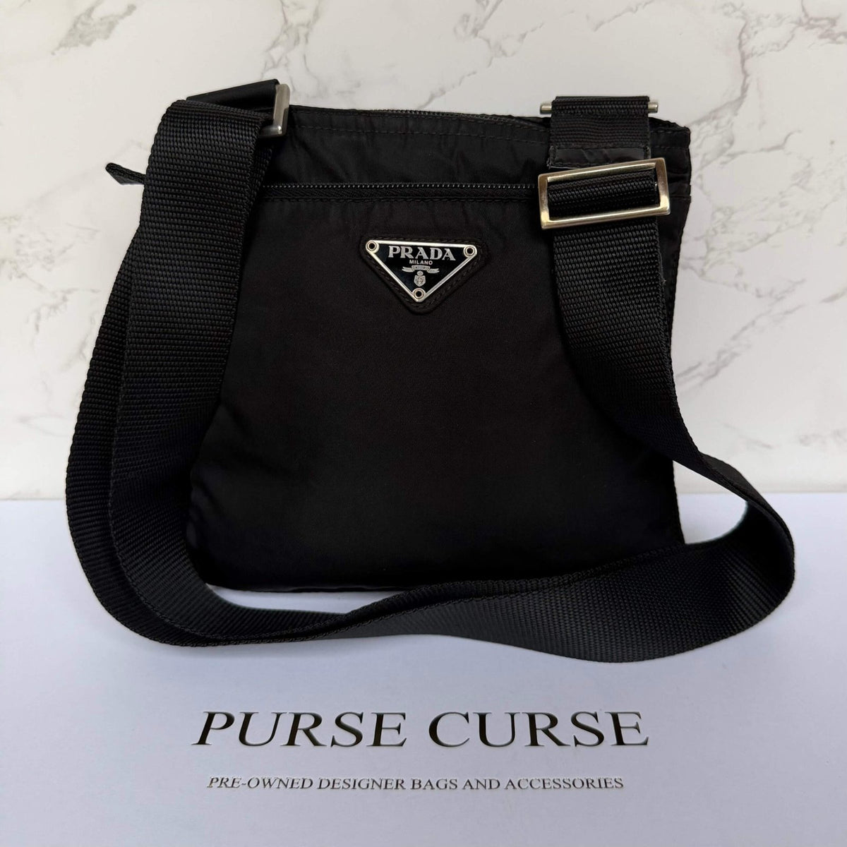 Tweedehands Prada schoudertas zwart nylon unisex