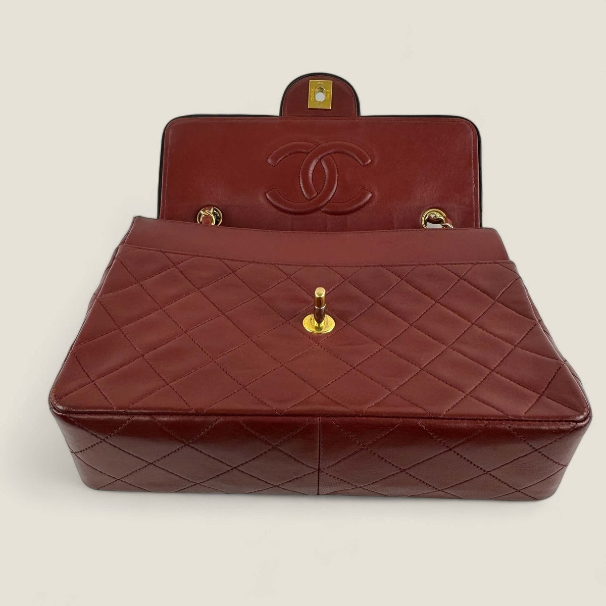 Pre-owned designer bag Chanel medium tall flap