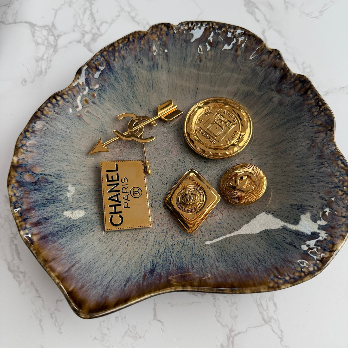 Vintage Chanel broches 24k verguld