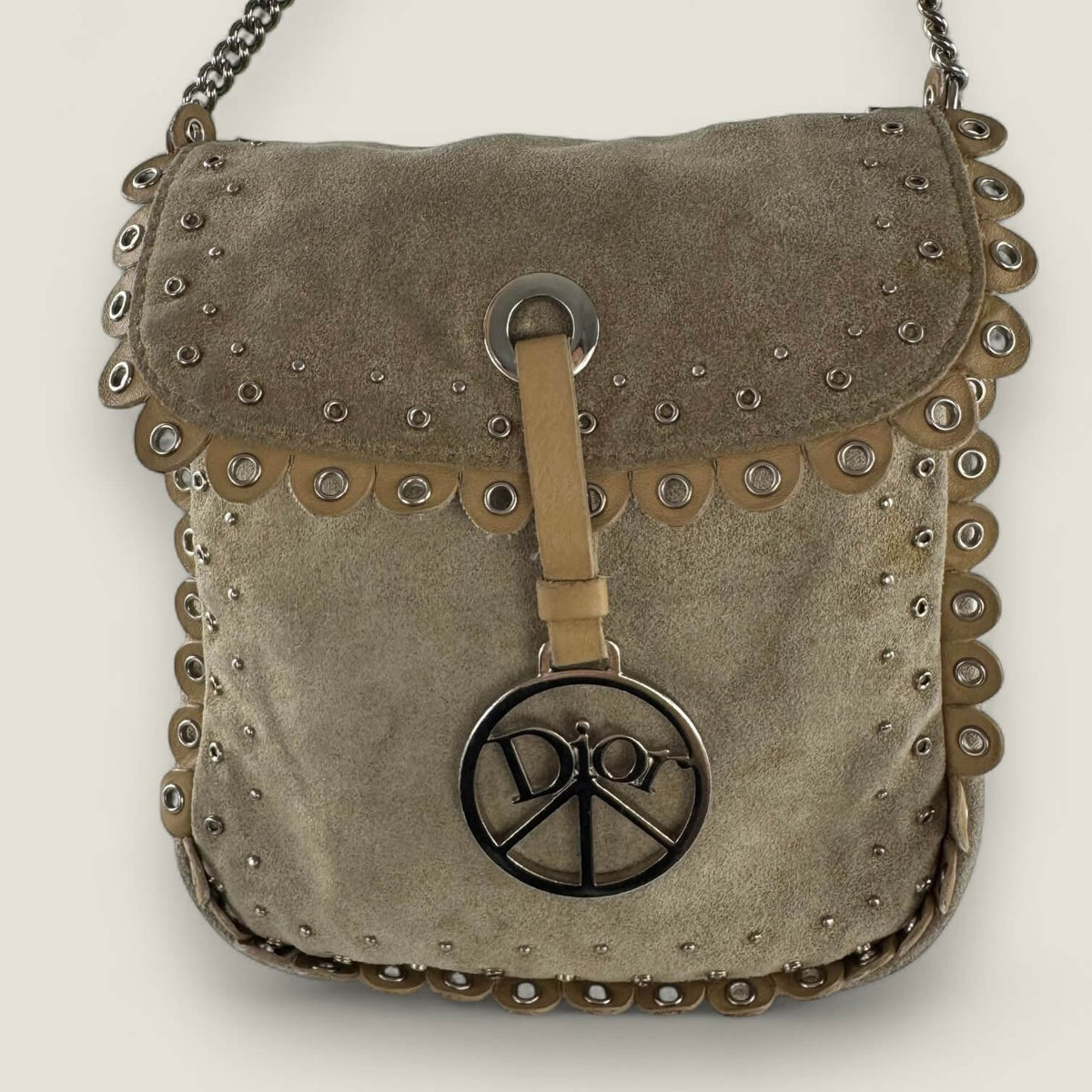 christian-dior-hippie-bag-suede-voorkant