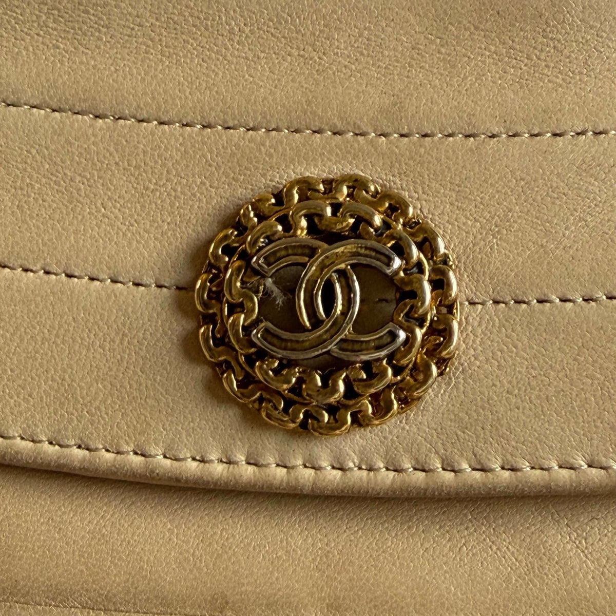 vintage Chanel uniek push lock detail 24k verguld