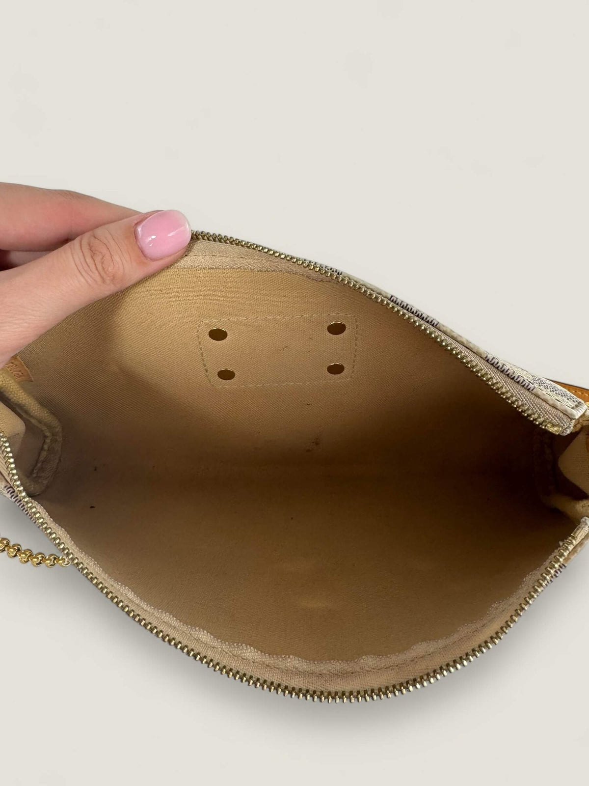 Interior original Louis Vuitton clutch 2014