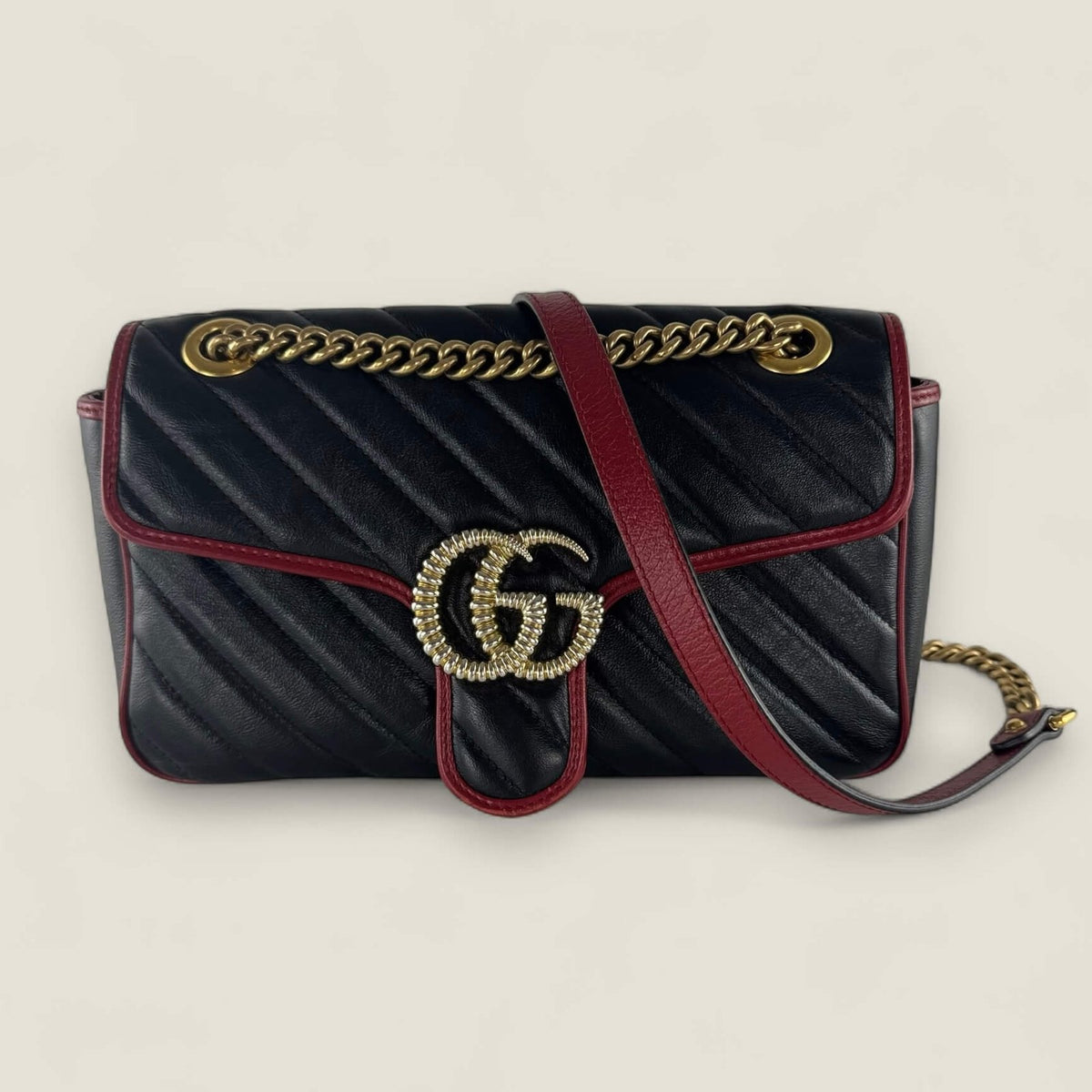 Gucci GG Marmont black with red