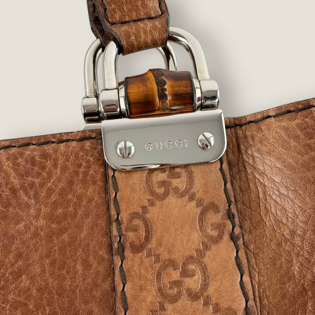 Gucci bamboo libeccio bamboo handle detail