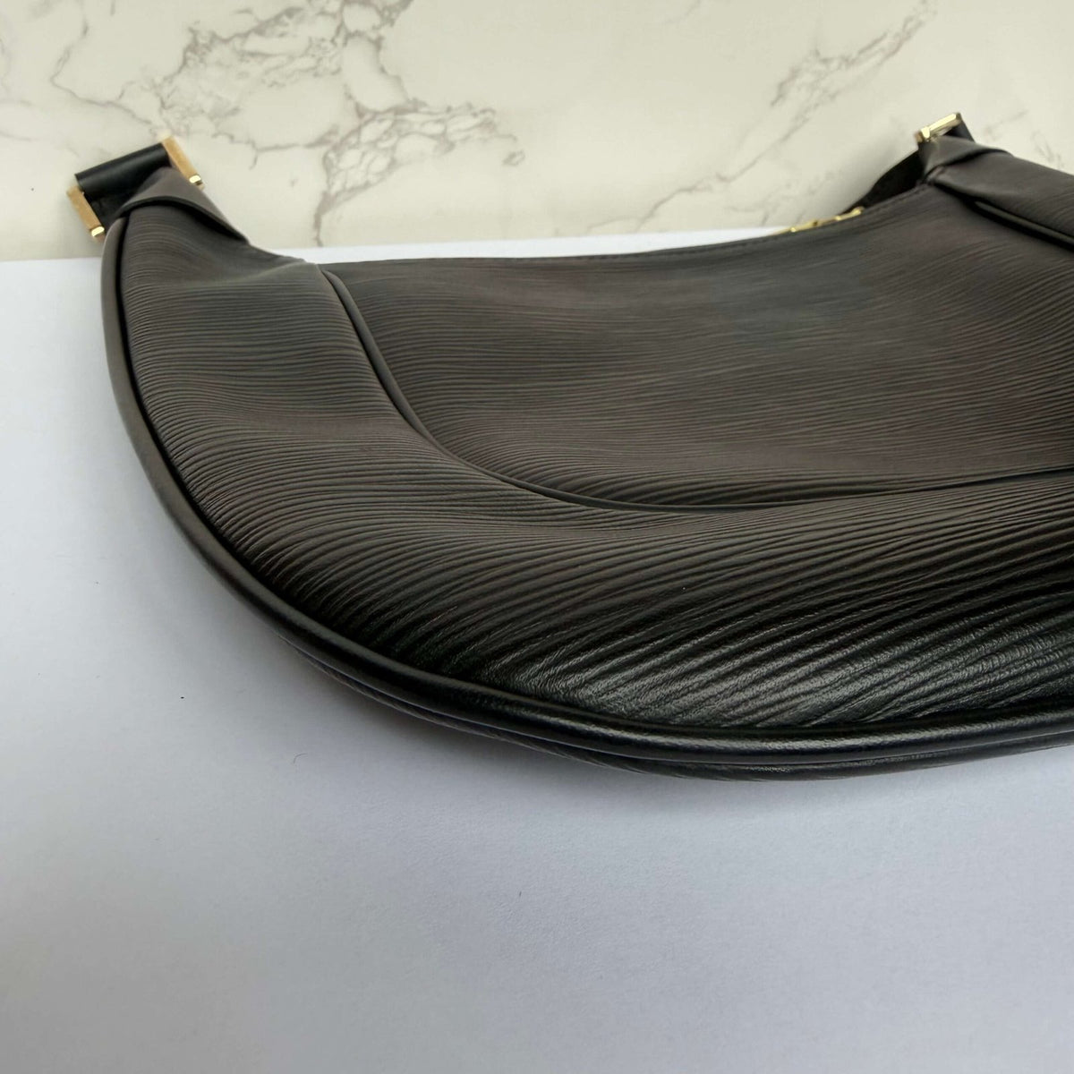 Hoekjes Louis Vuitton Matsy epi leer zwart
