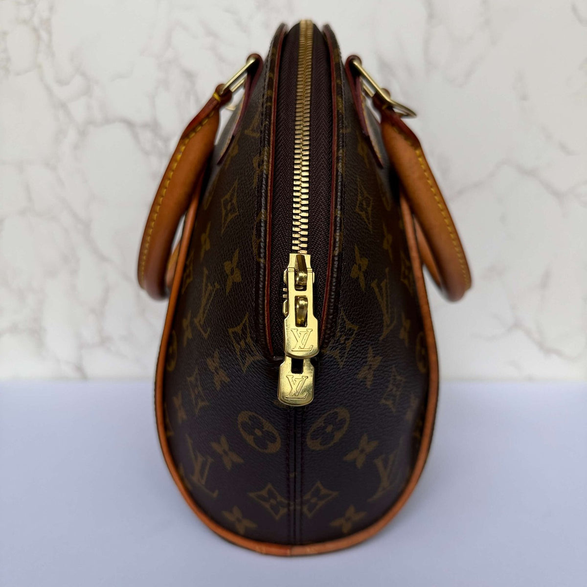 Louis Vuitton Ellipse PM rits detail