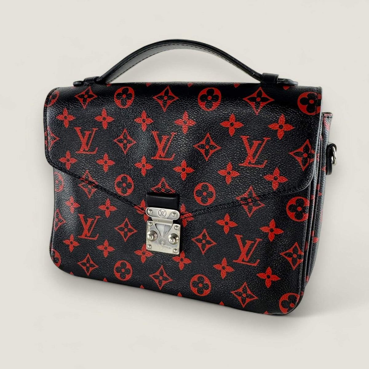 Louis Vuitton pochette metis black and red