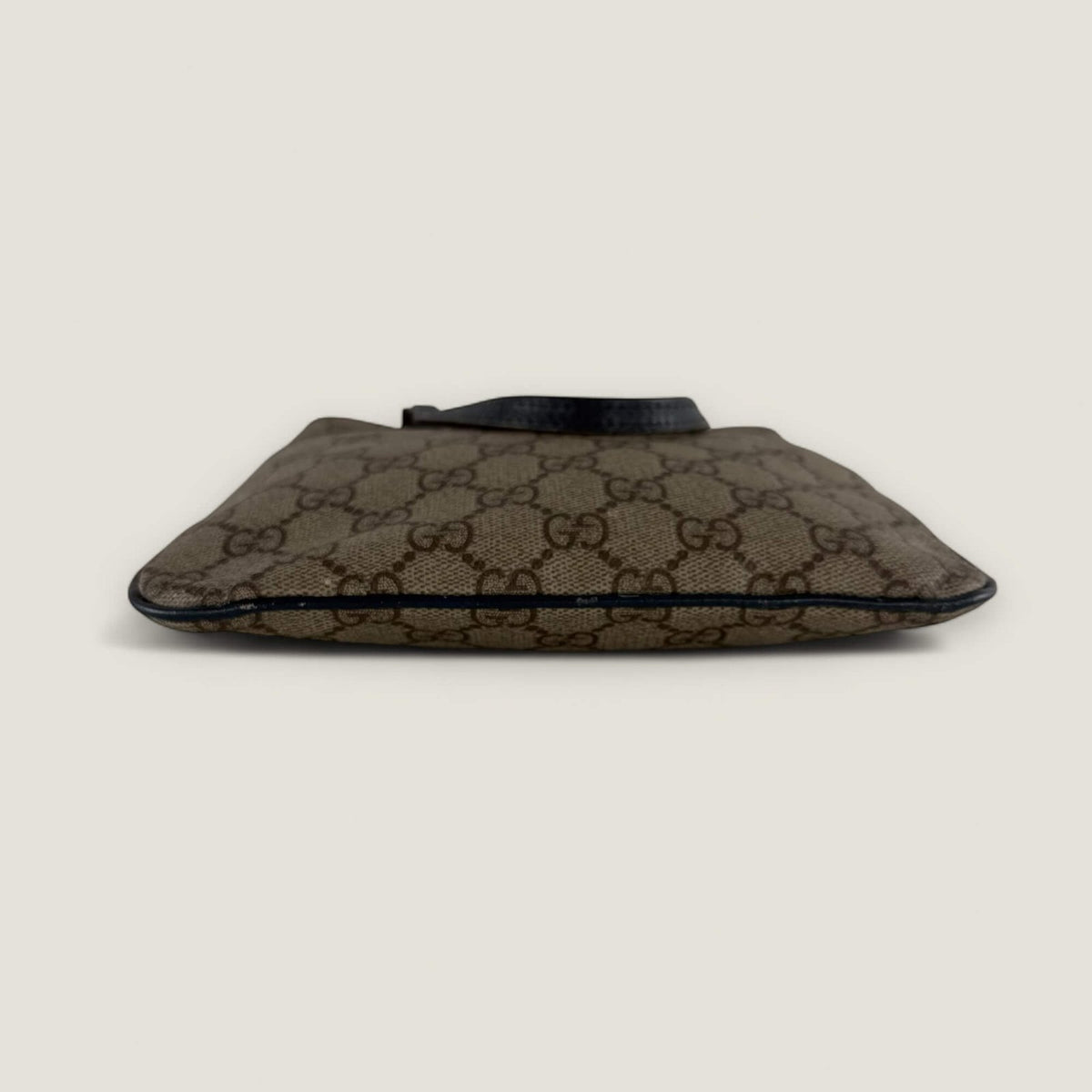 Onderkant authentieke tweedehands mini tote bag