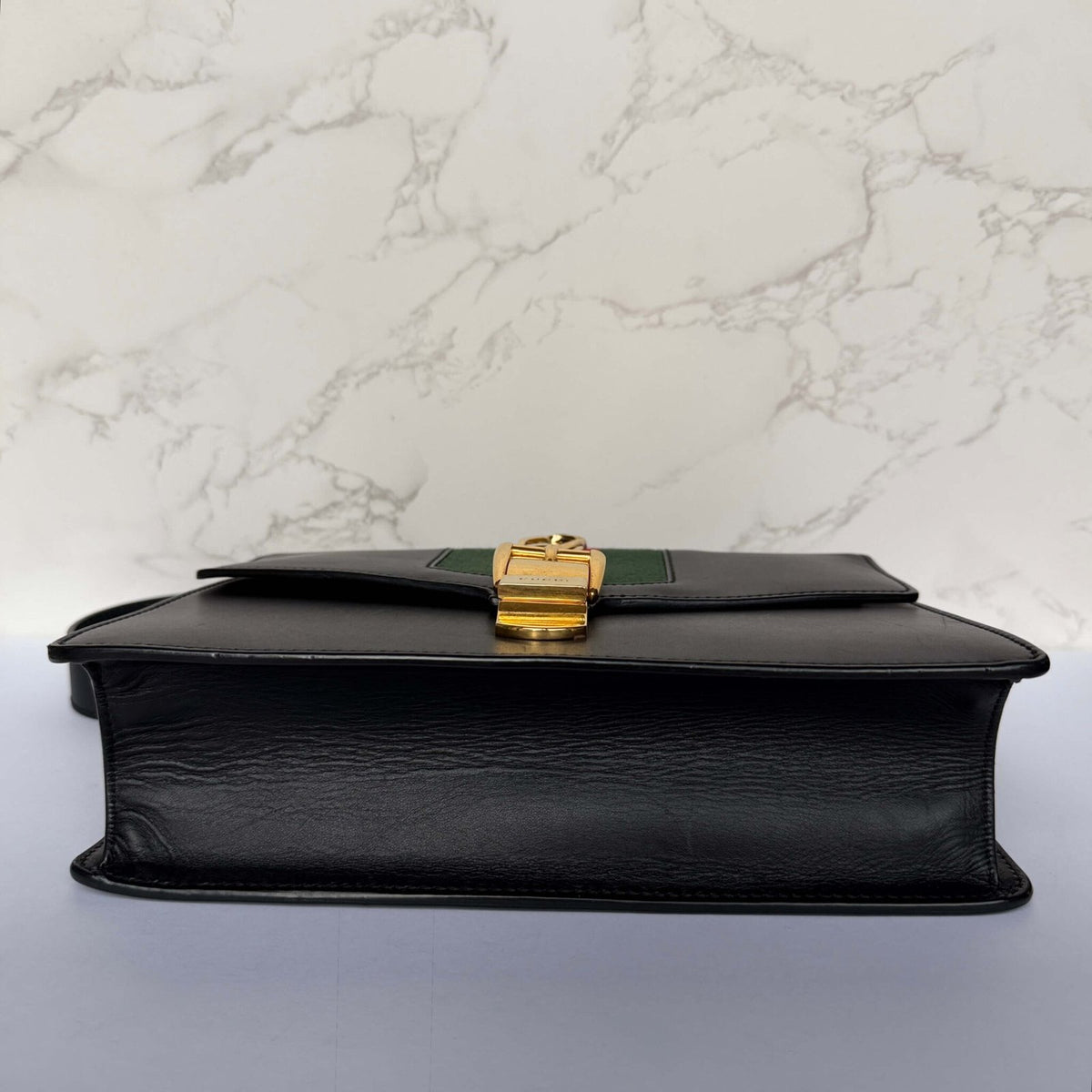 Onderkant tweedehands Gucci schoudertas
