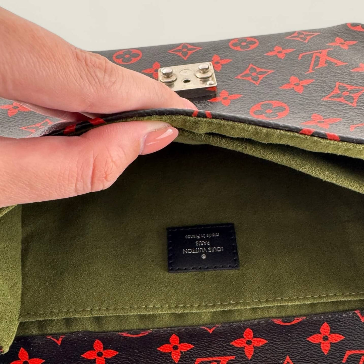 Original Louis Vuitton bag buy pre-owned