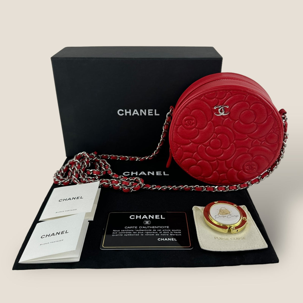 Tweedehands Chanel mini crossbody tas met authenticiteitskaart, booklet, Purse Curse tassenhaak