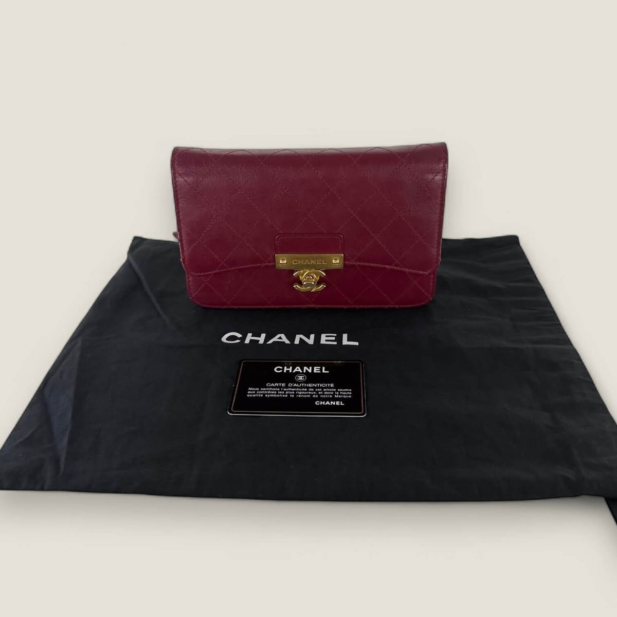 Pre-owned Chanel wallet on chain WOC