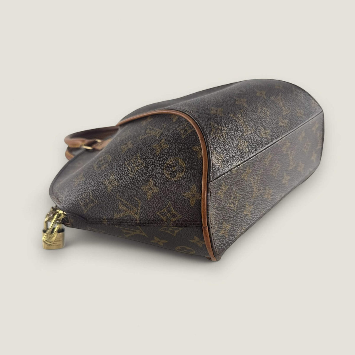 Pre-owned Louis Vuitton Ellipse MM monogram canvas