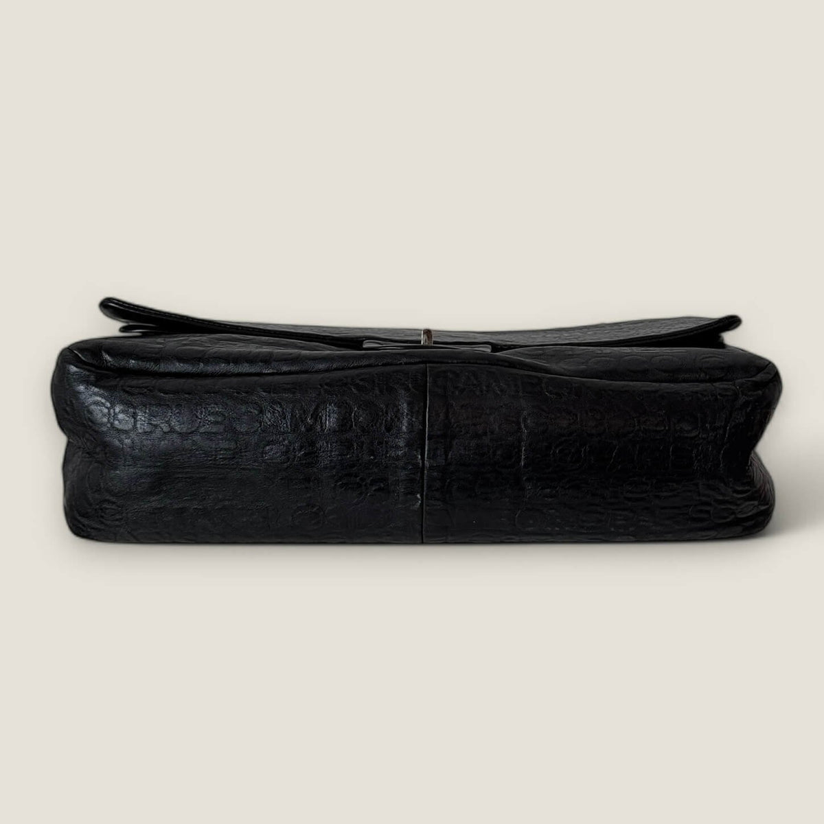 Tweedehands Chanel tassen onderkant