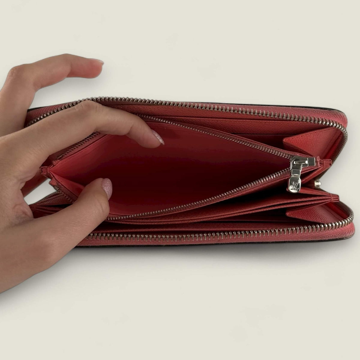Tweedehands zippy wallet long Louis Vuitton