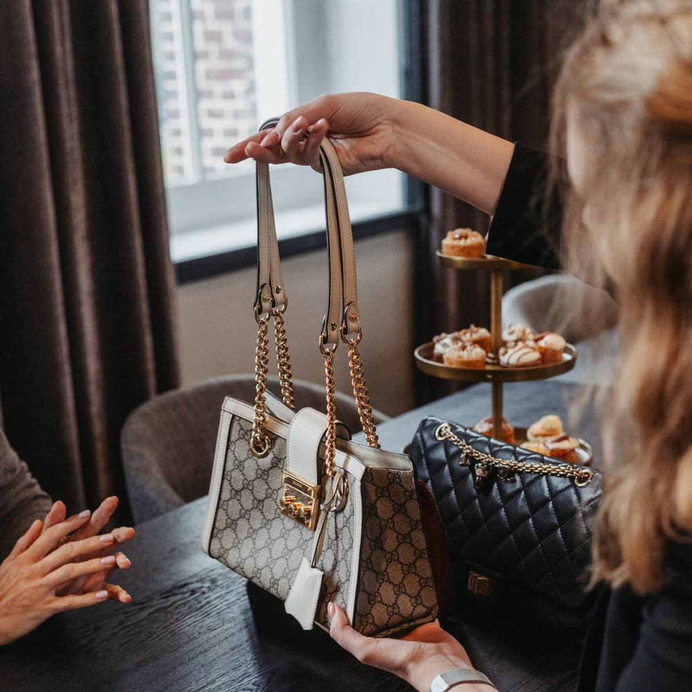 Tweedehands Gucci tas bezichtigen showroom