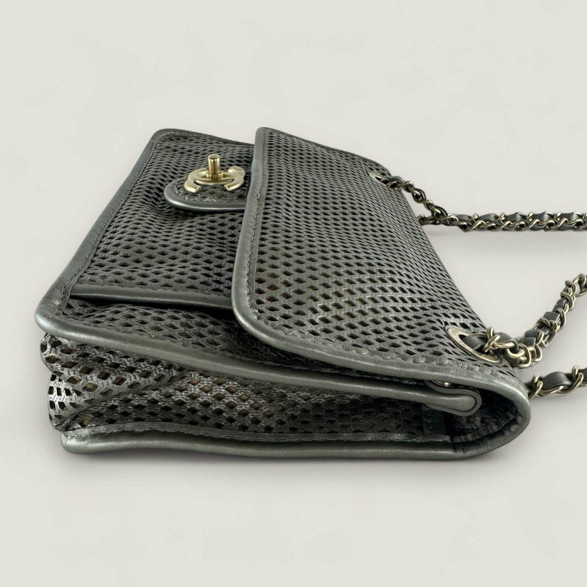 side Chanel up in the air bag